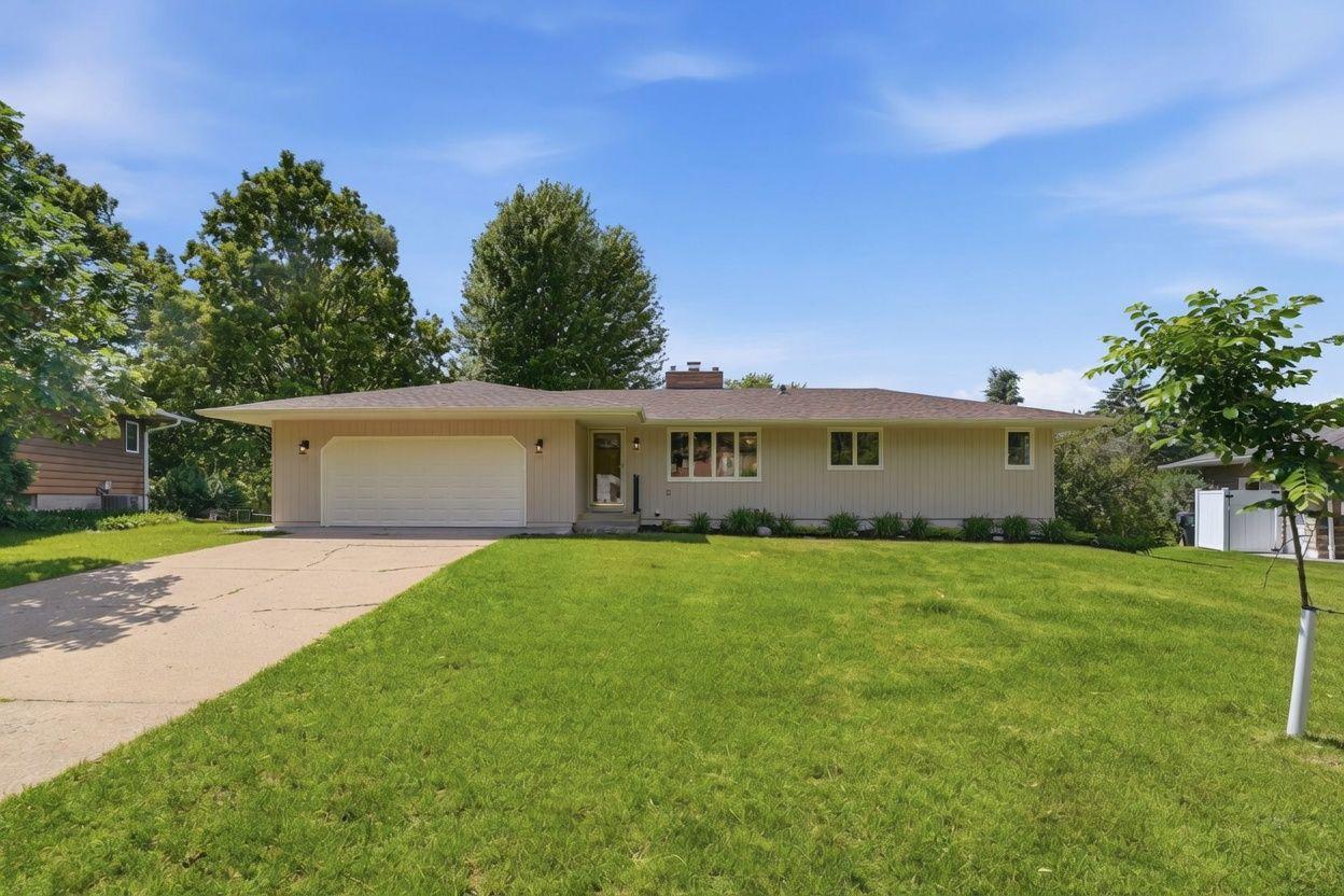 635 Iona Lane