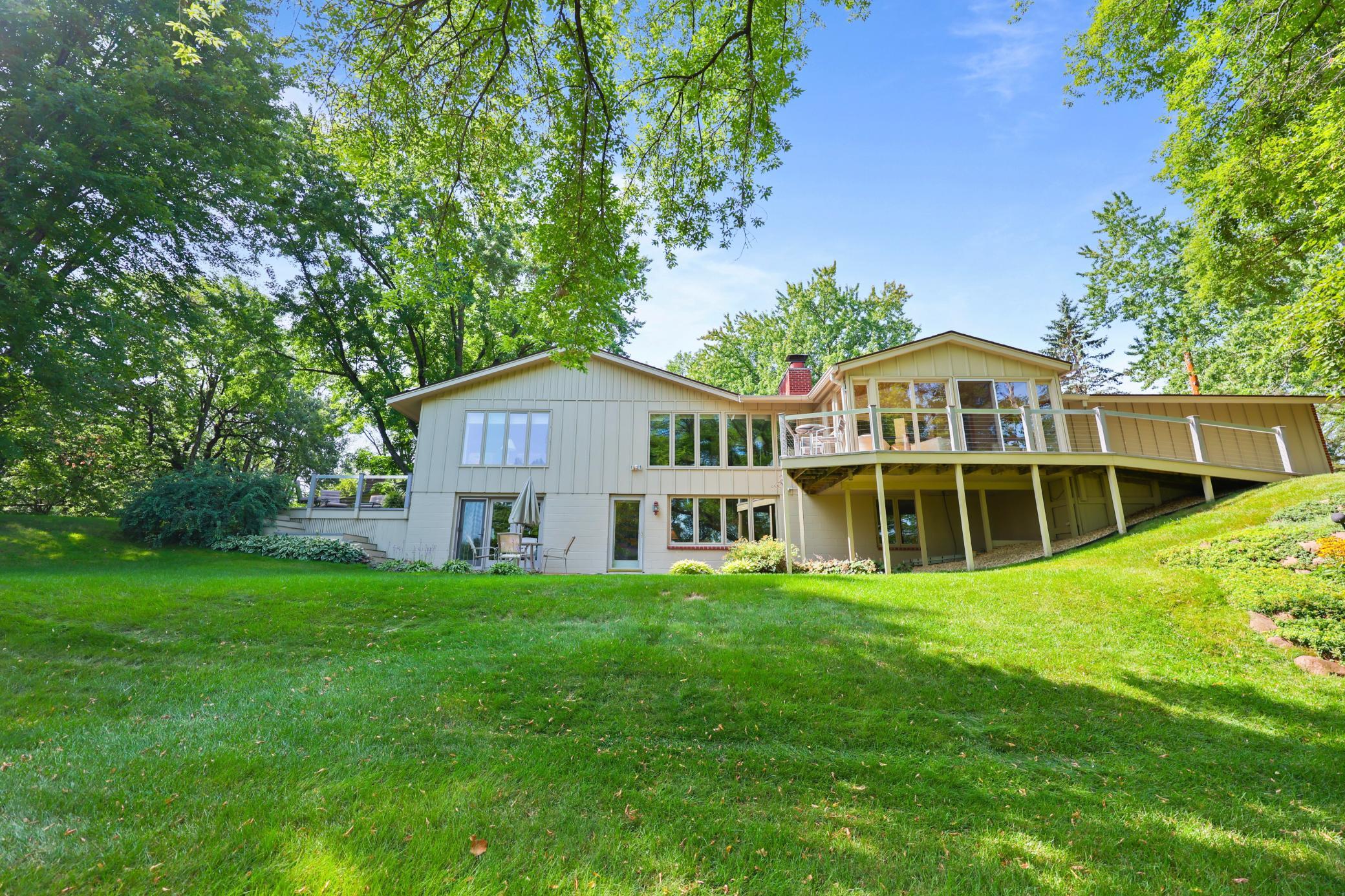 2502 Island View Drive