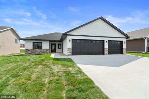 Photo of 1534 9th Avenue SW, Hutchinson, MN 55350 (MLS # 6781314)