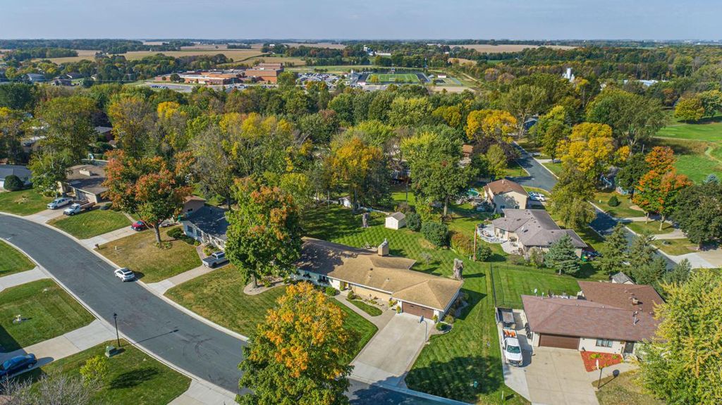 Photo of 808 Hillcrest Drive, Montgomery, MN 56069 (MLS # 7075412)