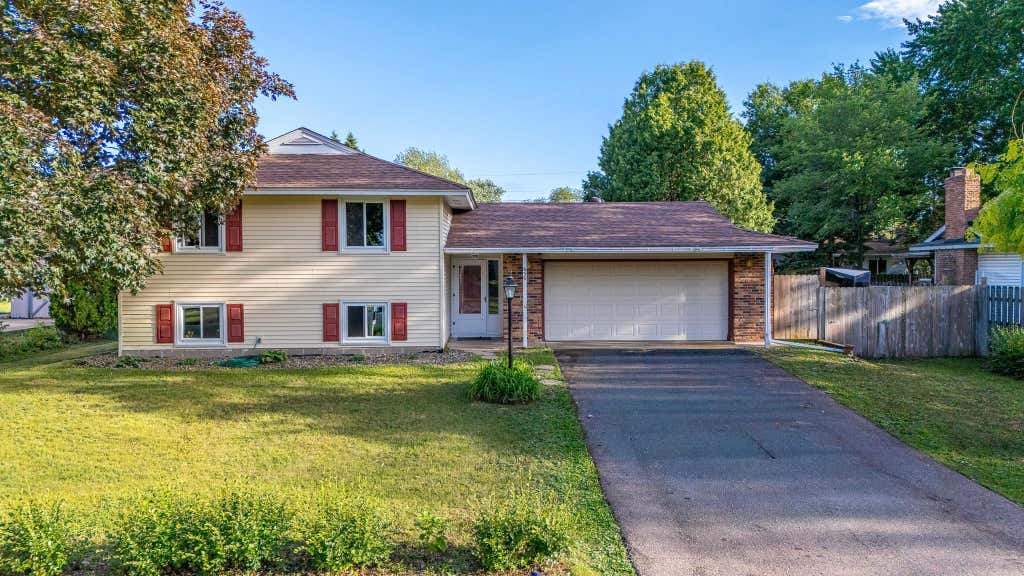 Photo of 838 Jonathan Drive, Apple Valley, MN 55124 (MLS # 7091767)