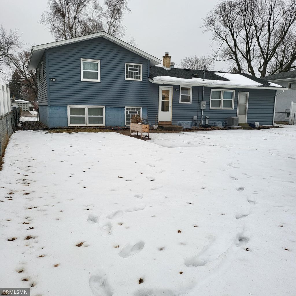 Photo of 2308 16th Avenue E, North Saint Paul, MN 55109 (MLS # 7002646)