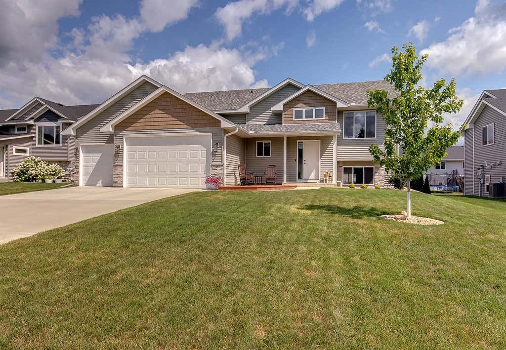 Photo of 1217 Olivia Street SE, New Prague, MN 56071 (MLS # 7110410)