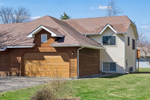 3277 Greenbrier Street Vadnais Heights MN 55127