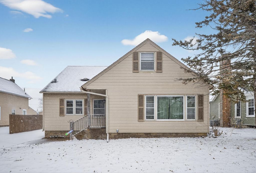 Photo of 305 N Mantorville Avenue, Kasson, MN 55944 (MLS # 7023308)