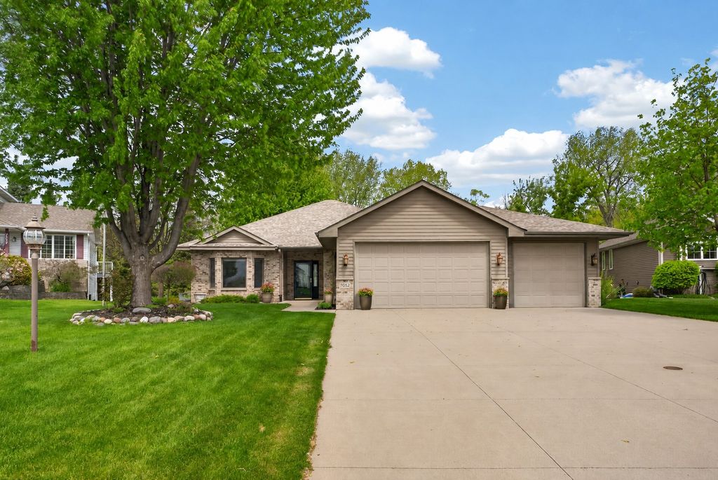 Photo of 7052 Eagle Trail, Hugo, MN 55038 (MLS # 7073531)