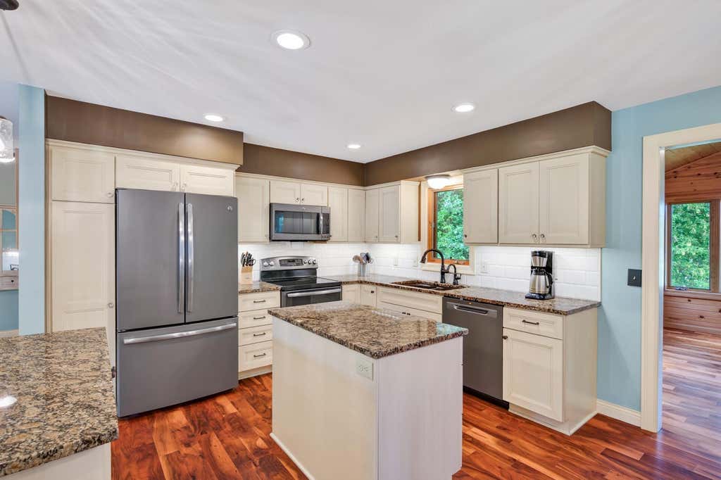 Photo of 6227 Annapolis Lane N, Maple Grove, MN 55311 (MLS # 6729860)