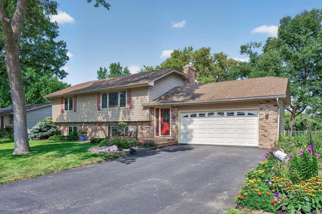 Photo of 6227 Annapolis Lane N, Maple Grove, MN 55311 (MLS # 6729860)