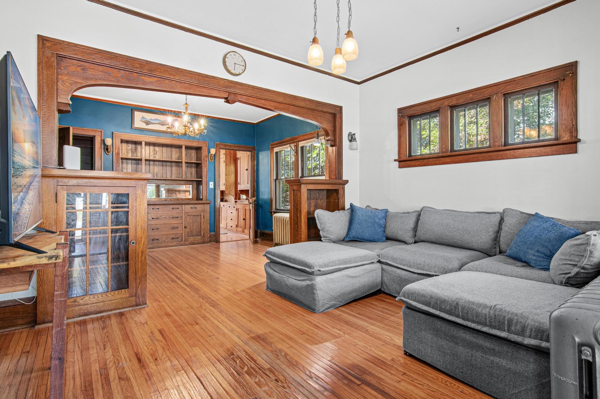 1944 Minnehaha Avenue E