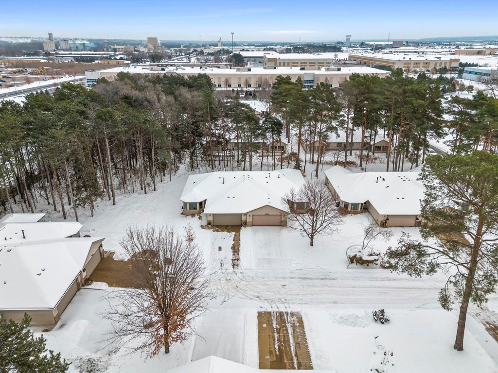 Photo of 547 Woodside Court, Shakopee, MN 55379 (MLS # 6826058)