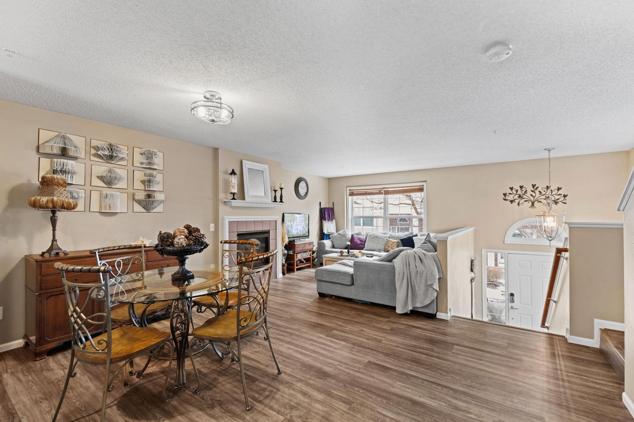 921 Ledgestone Drive