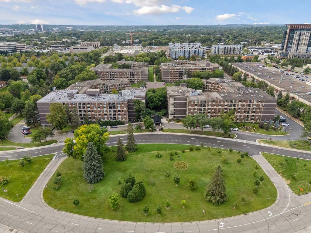 Photo of 7200 York Avenue S #126, Edina, MN 55435 (MLS # 7087308)