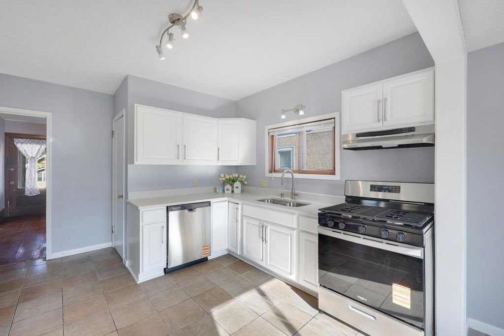 Photo of 3526 James Avenue N, Minneapolis, MN 55412 (MLS # 7055552)