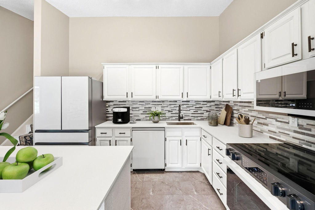 Photo of 9712 Cimarron Circle, Minnetonka, MN 55305 (MLS # 7155888)
