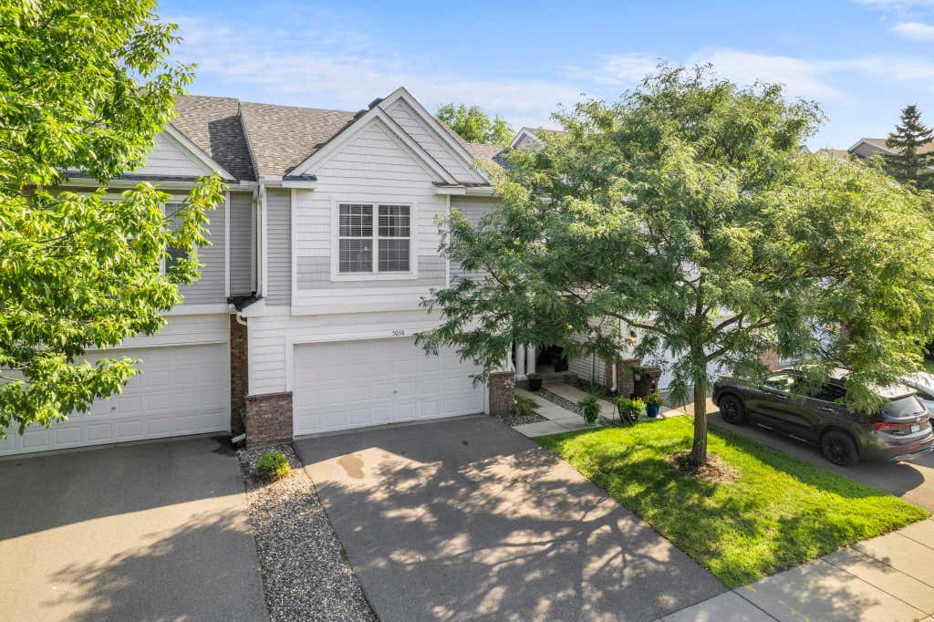 Photo of 5038 Bluff Heights Trail SE, Prior Lake, MN 55372 (MLS # 7125594)
