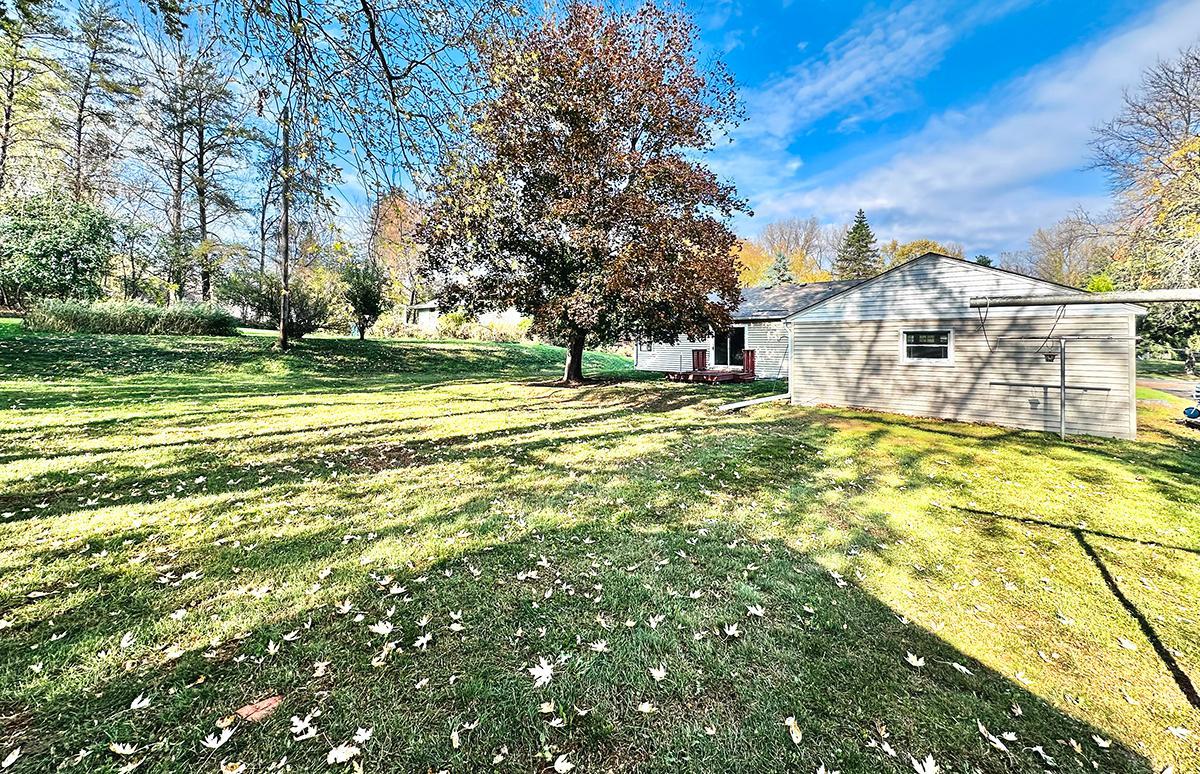 938 County Road C2 W