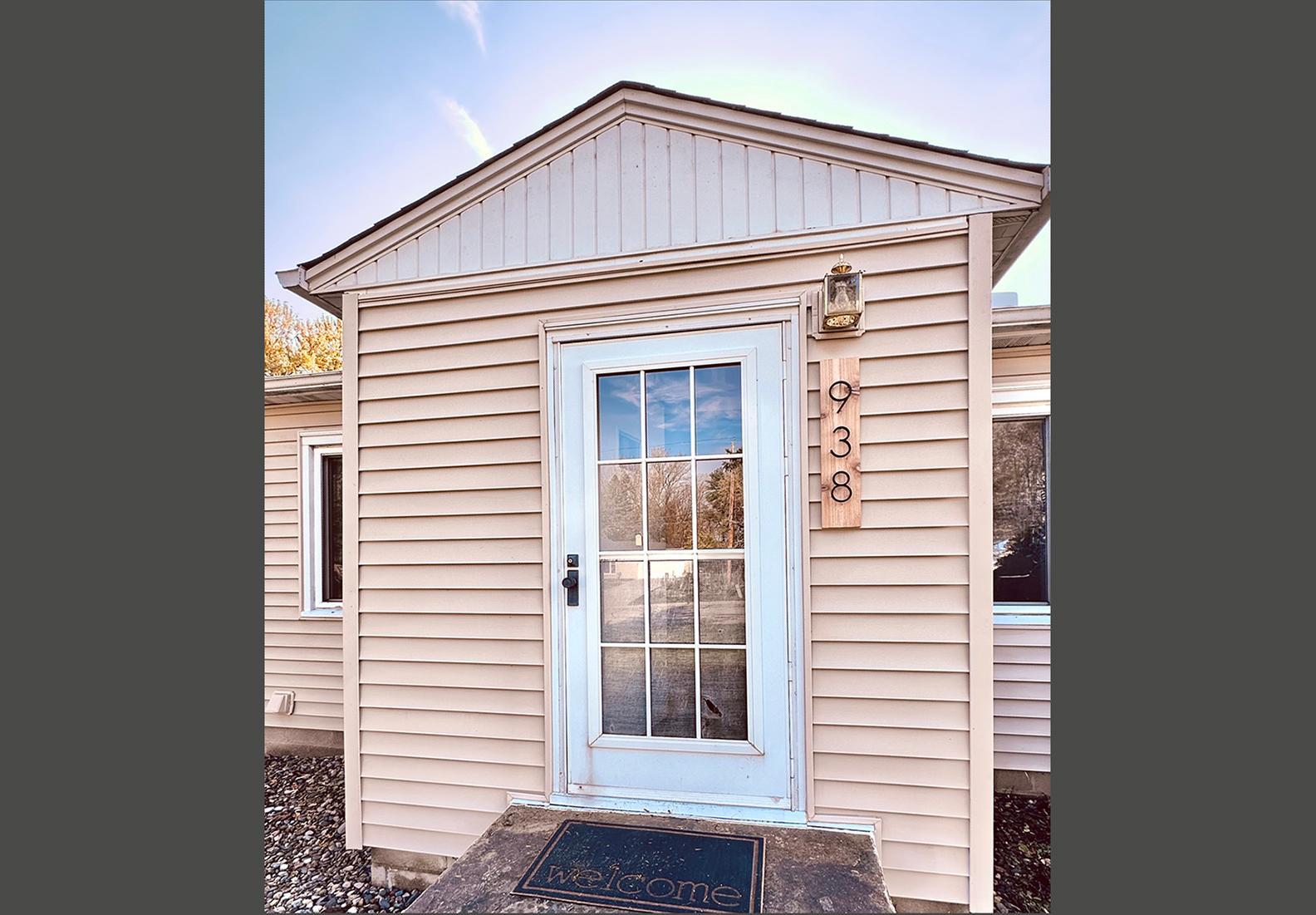 938 County Road C2 W