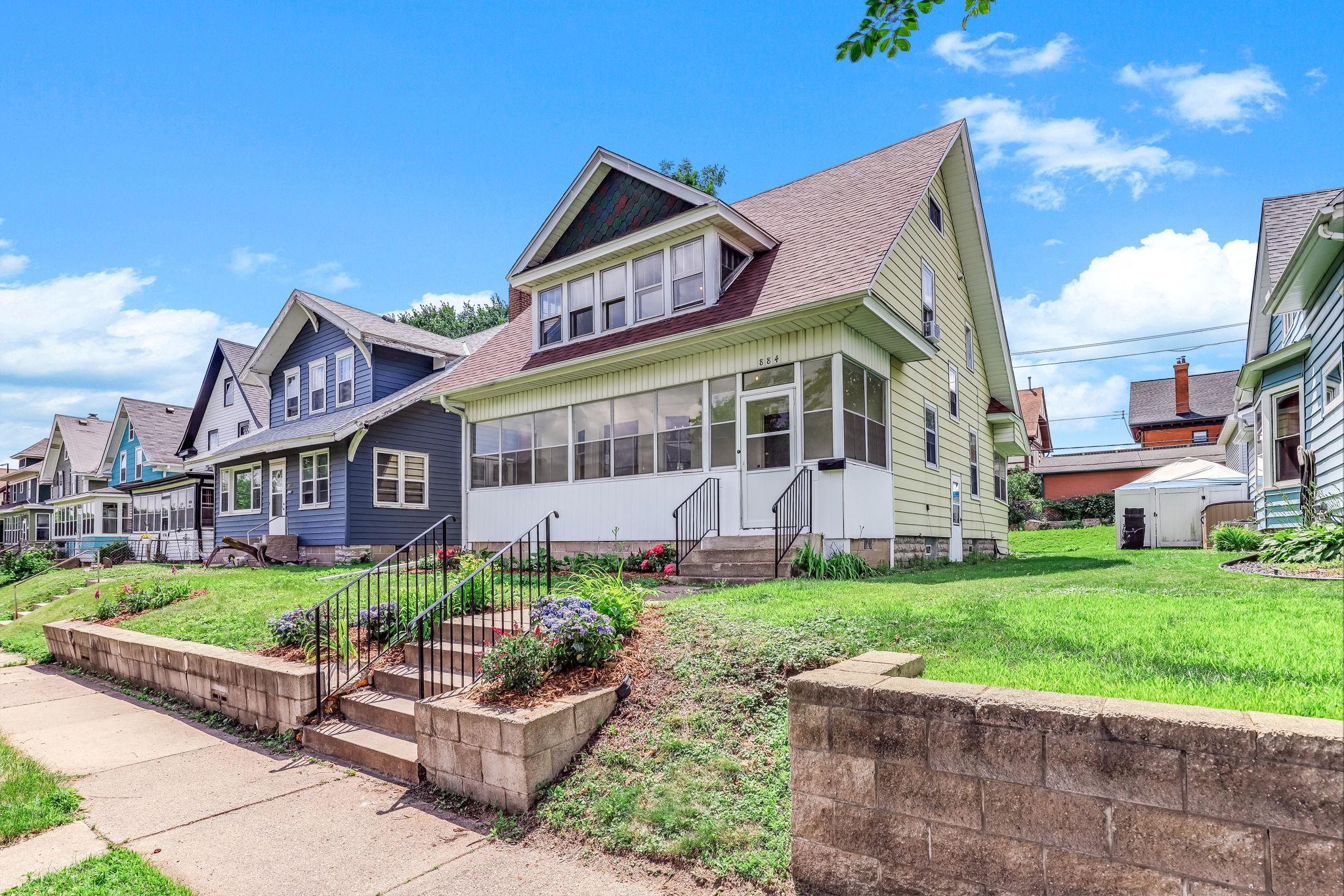 884 Iglehart Avenue