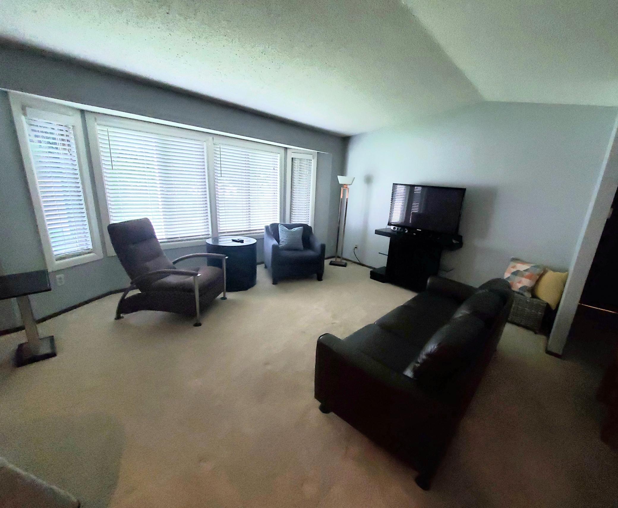 4504 Laramie Trail