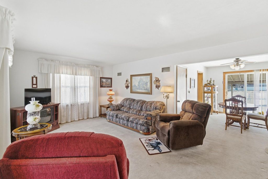 Photo of 809 3rd Street SW, Waseca, MN 56093 (MLS # 7007586)