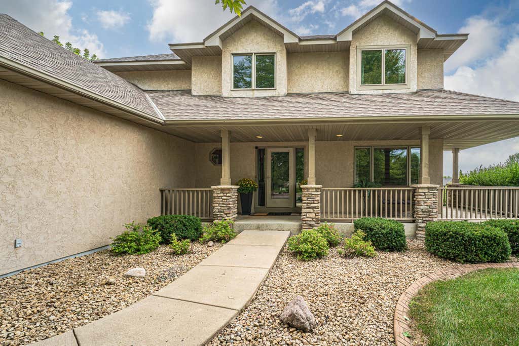 Photo of 15353 Eagles Ridge NW, Prior Lake, MN 55372 (MLS # 7119334)
