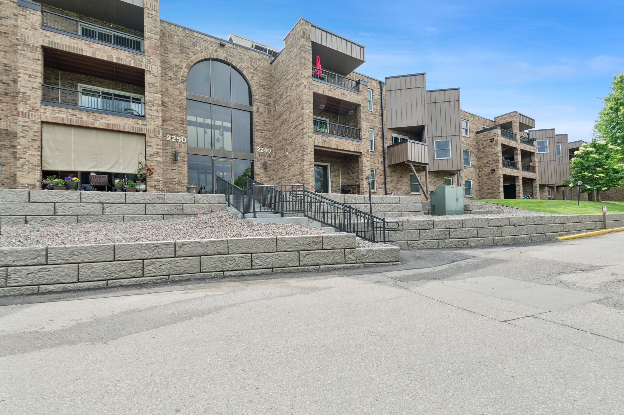 2240 Midland Grove Road 201