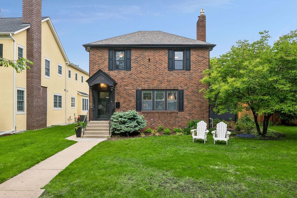 Photo of 2131 Juno Avenue, Saint Paul, MN 55116 (MLS # 7074322)
