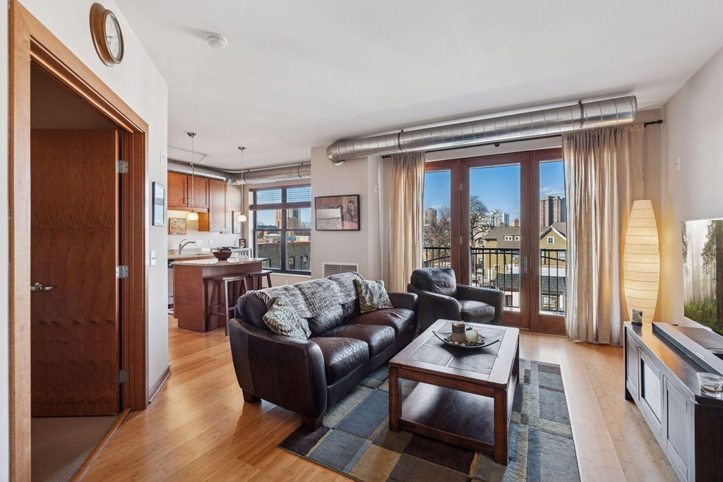 Photo of 15 E Franklin Avenue #322, Minneapolis, MN 55404 (MLS # 7029288)