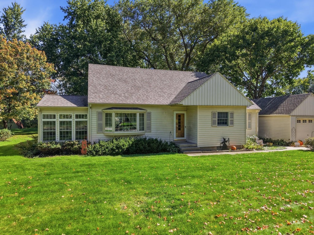 Photo of 2401 4th Drive SW, Austin, MN 55912 (MLS # 7154913)
