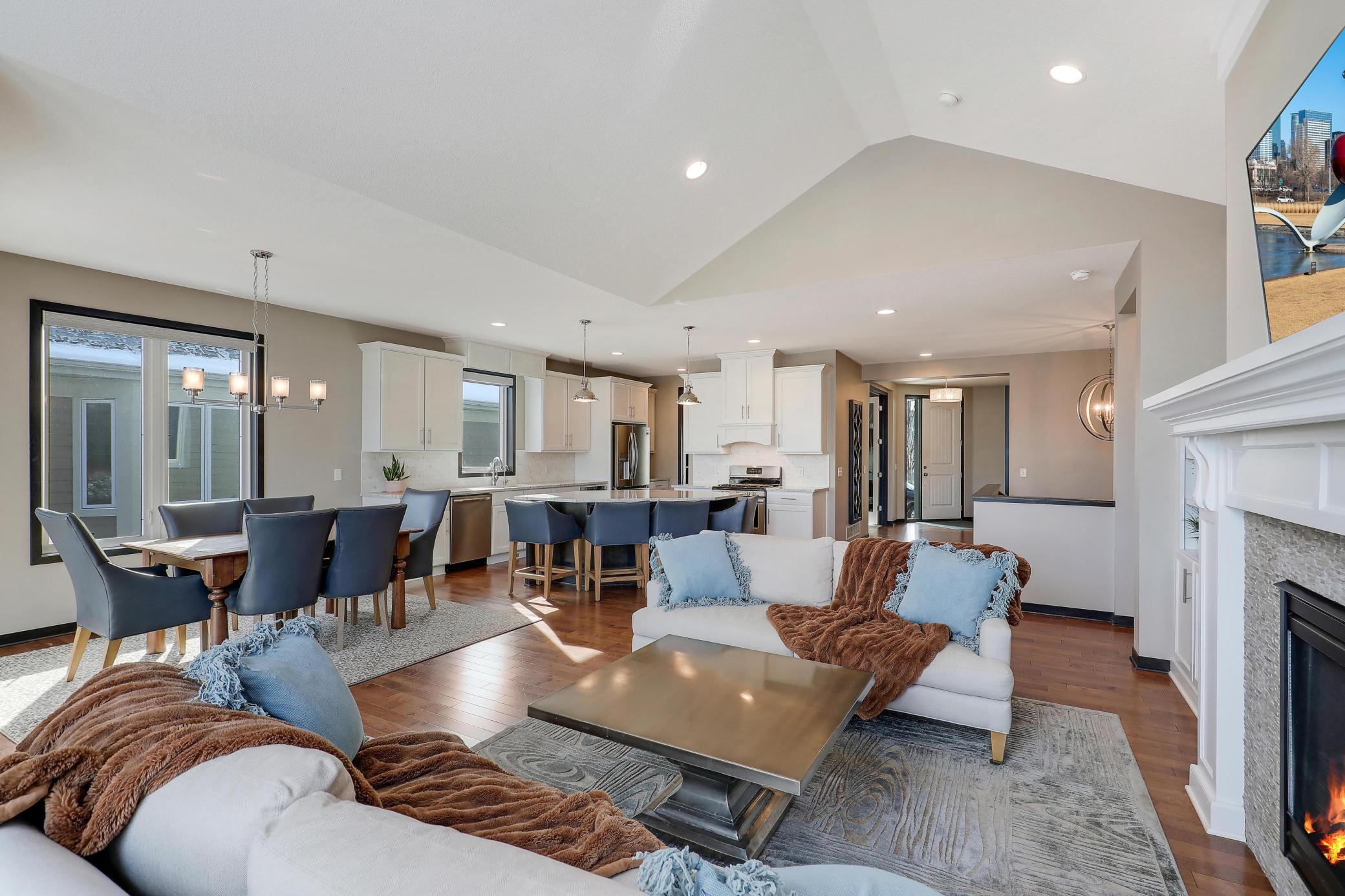 2524 Sandstone Lane