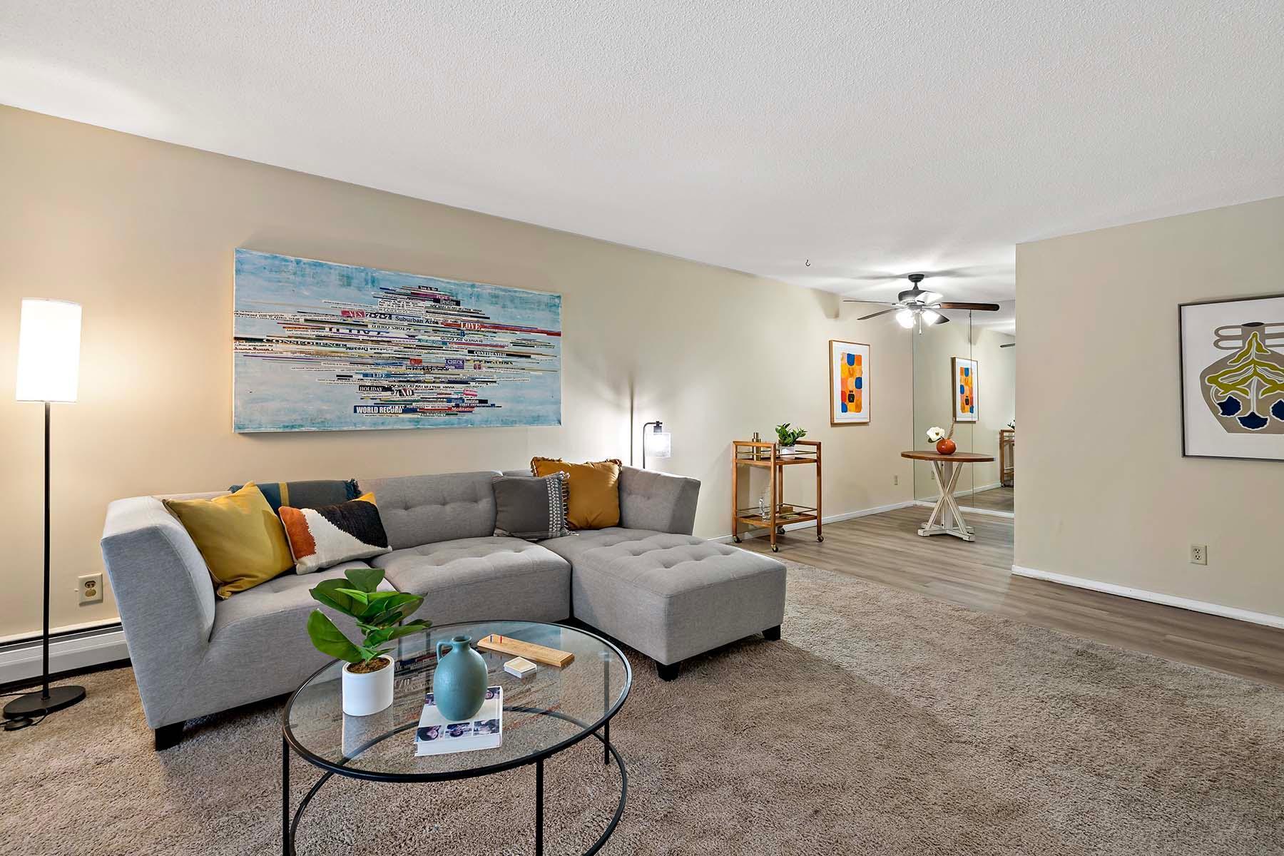 2800 Hamline Avenue N 112