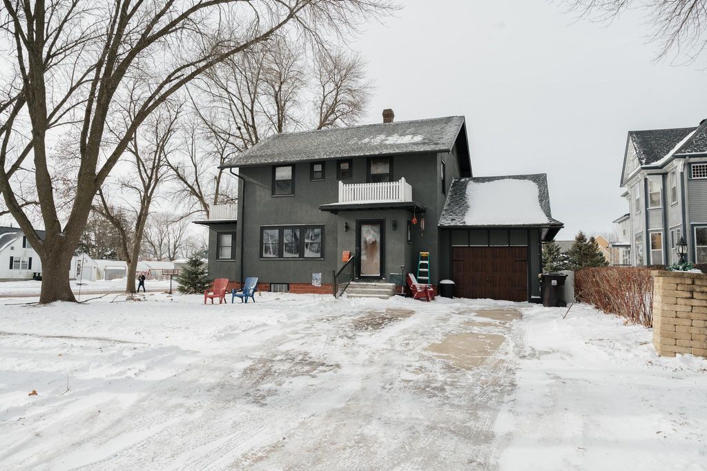 Photo of 226 S Linton Street, Blue Earth, MN 56013 (MLS # 7001139)