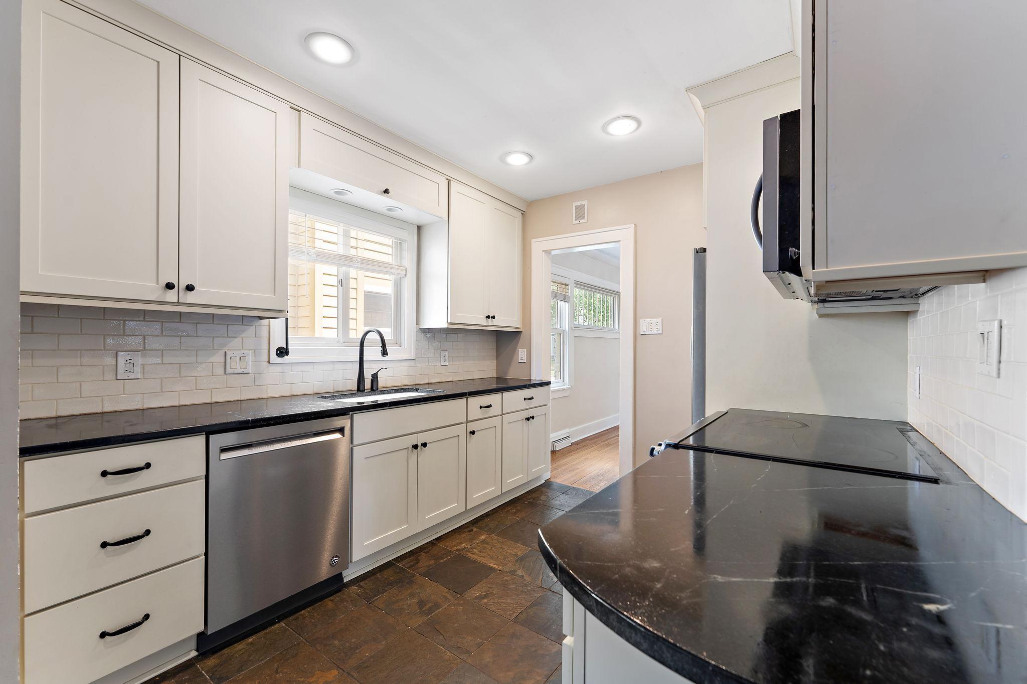 3260 Yosemite Avenue S