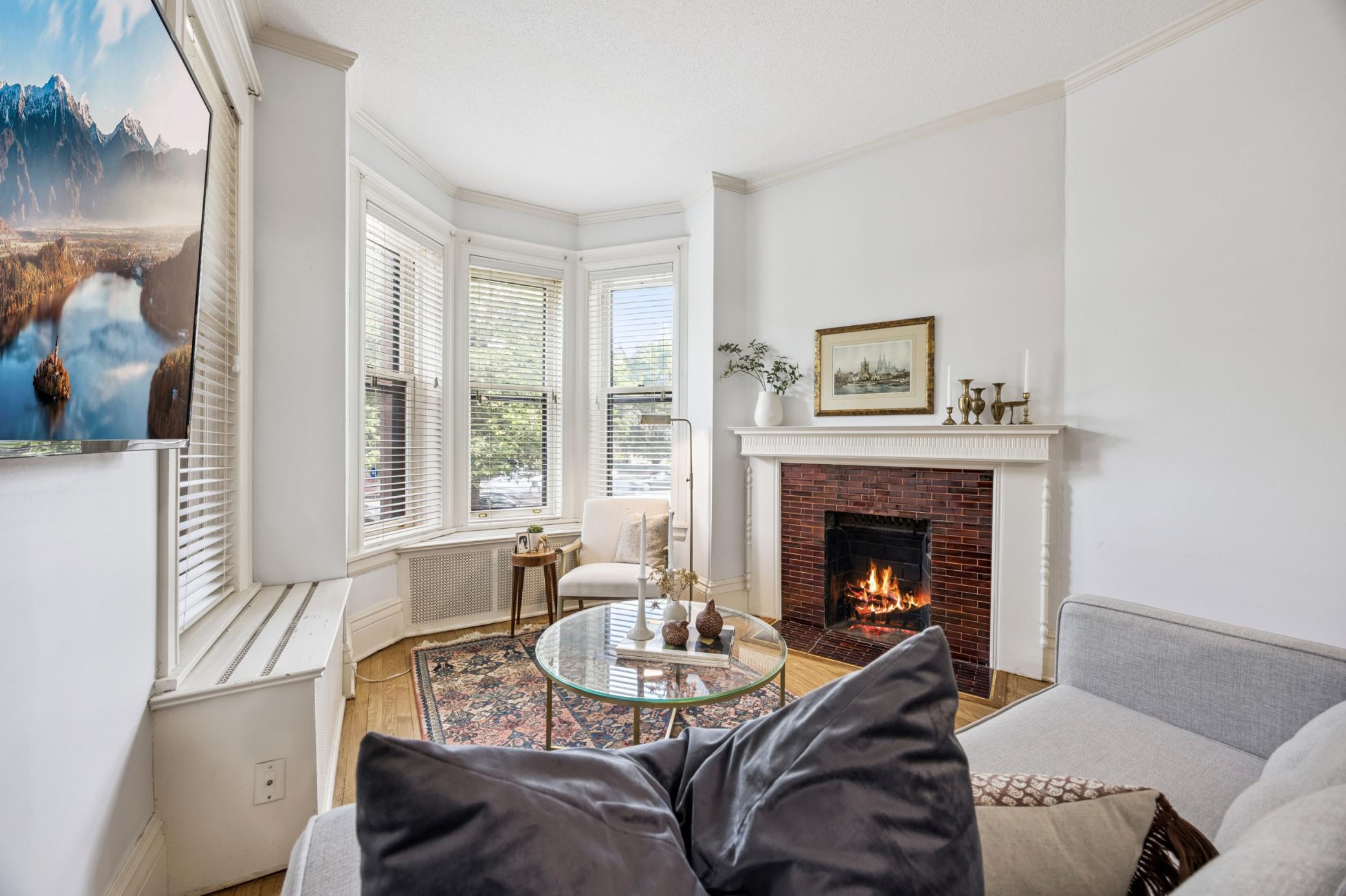 598 Summit Avenue 598-1