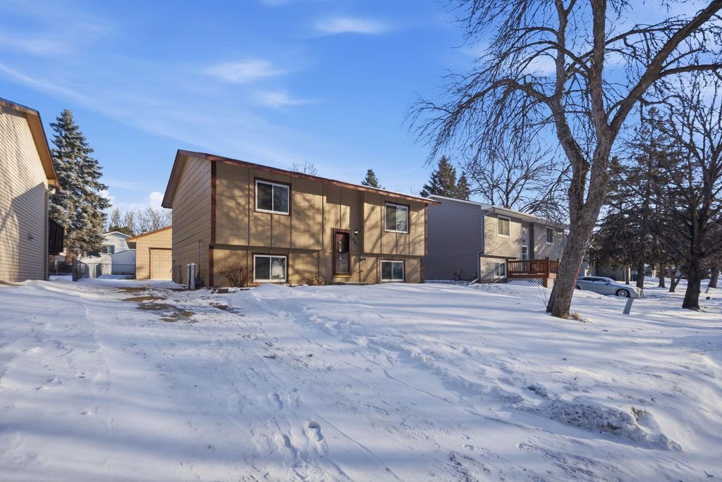 Photo of 941 104th Avenue NW, Coon Rapids, MN 55433 (MLS # 7011705)