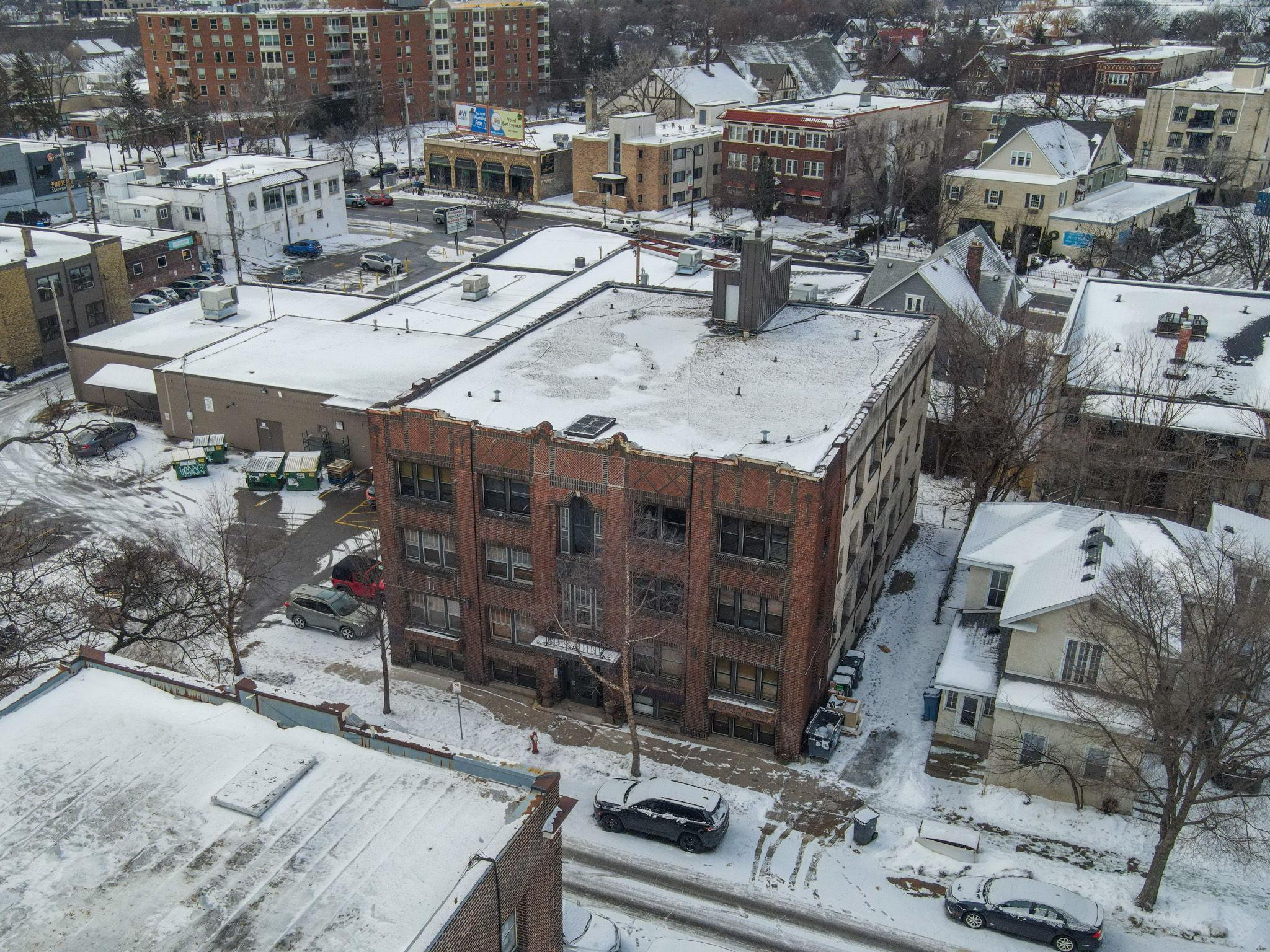 2726 Girard Avenue S