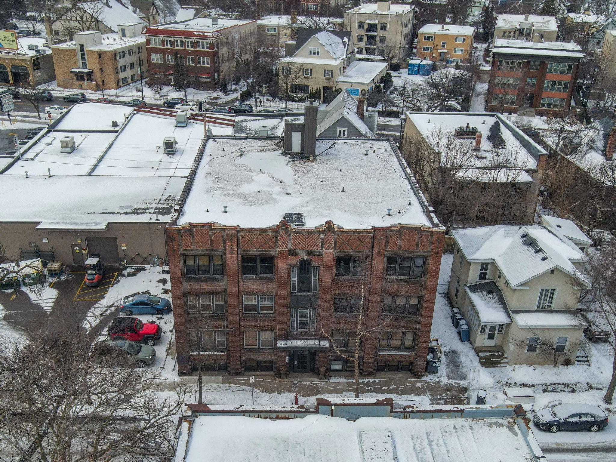 2726 Girard Avenue S