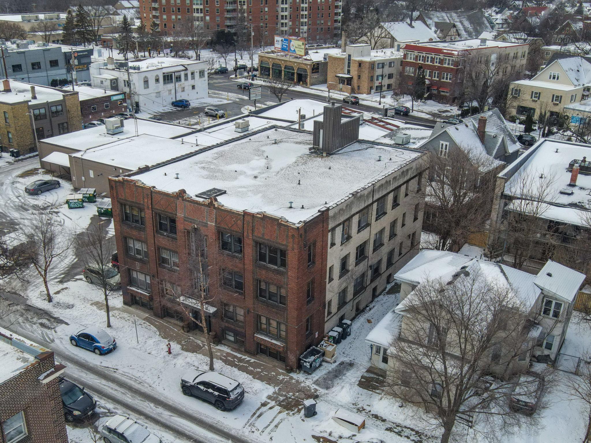 2726 Girard Avenue S