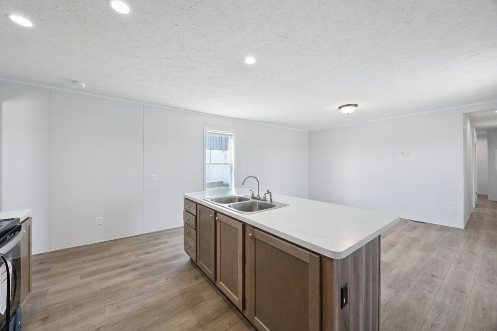 Photo of 2401 Gene Avenue, Albert Lea, MN 56007 (MLS # 7069783)