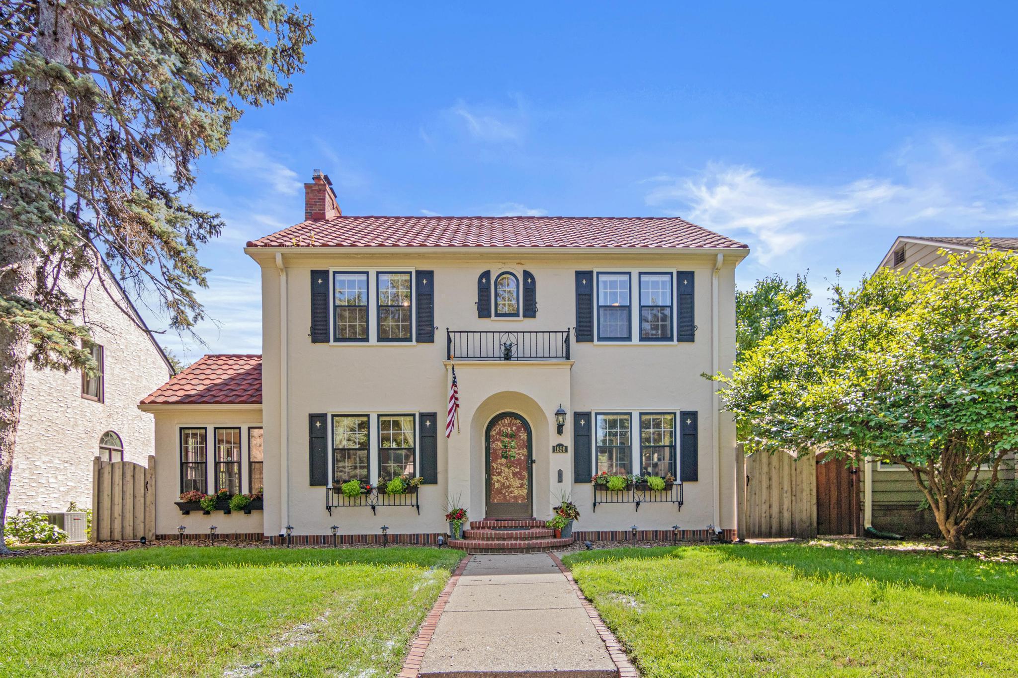 1856 Highland Parkway