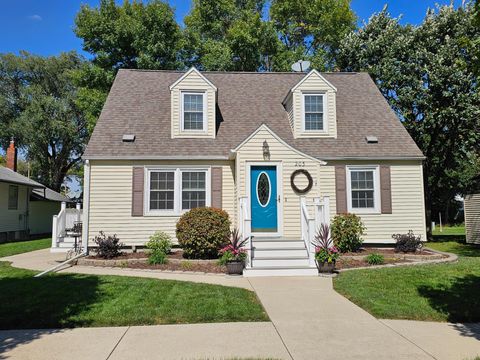 Photo of 203 3rd Avenue E, Lamberton, MN 56152 (MLS # 6790033)