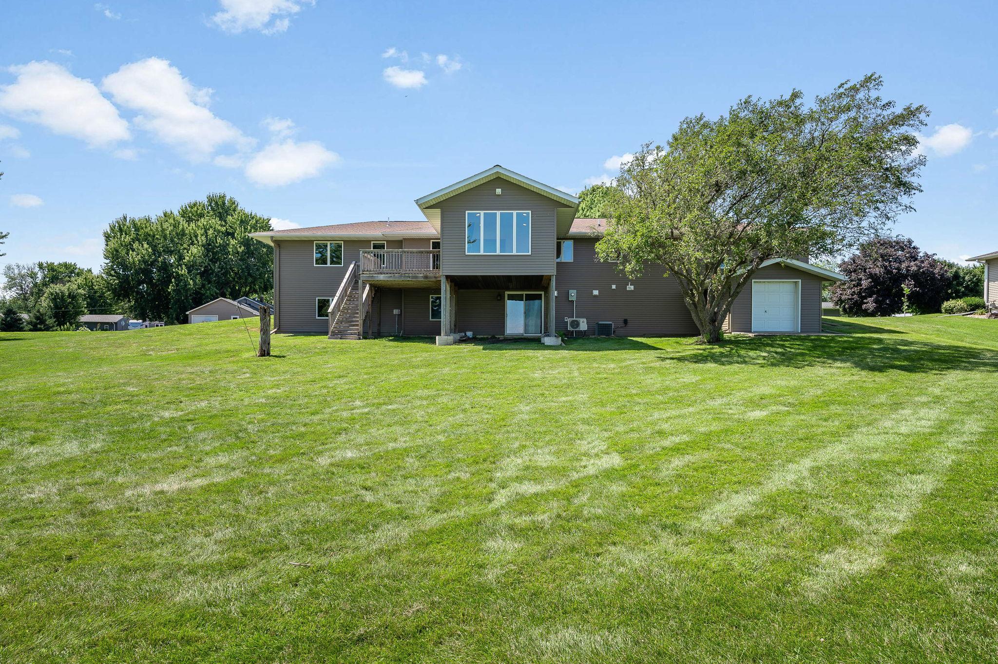 326 Fox Lake Avenue - Photo 2