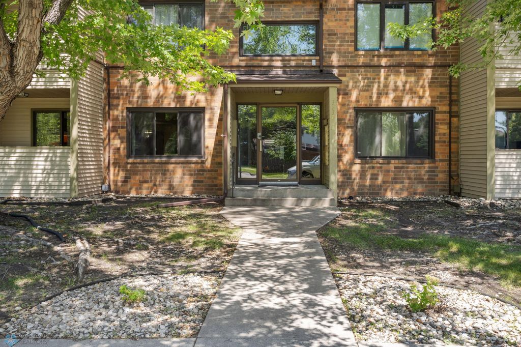 Photo of 3237 17th Avenue S #101, Fargo, ND 58103 (MLS # 6752440)