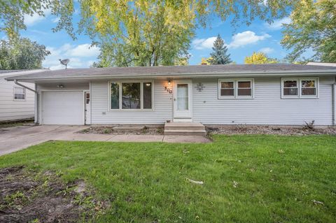 Photo of 500 W Thomas Avenue, Marshall, MN 56258 (MLS # 6776093)