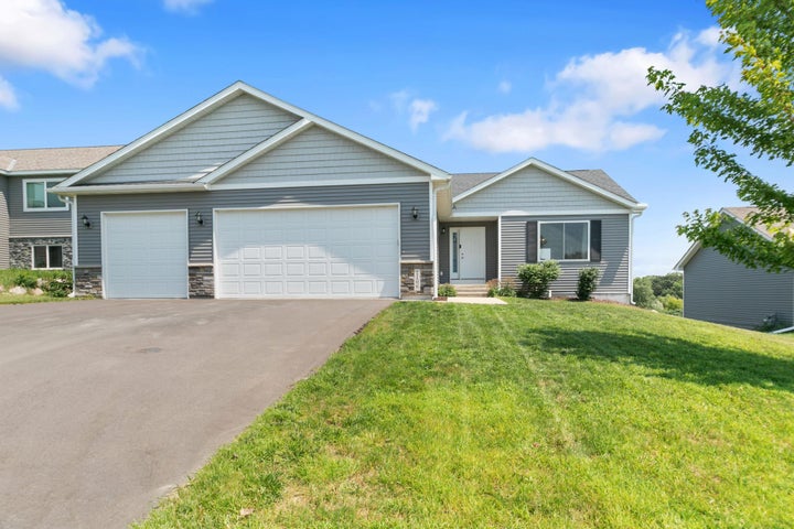 Photo 1 of 33 — 1106 Rolling Hills Drive NW, Montgomery, MN 56069