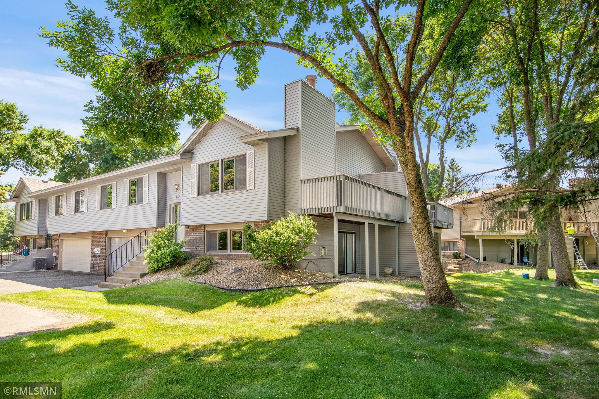 911 Lawnview Avenue