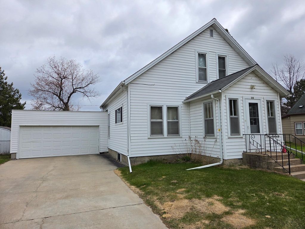 Photo of 516 4th Street SE, Deer River, MN 56636 (MLS # 7072727)
