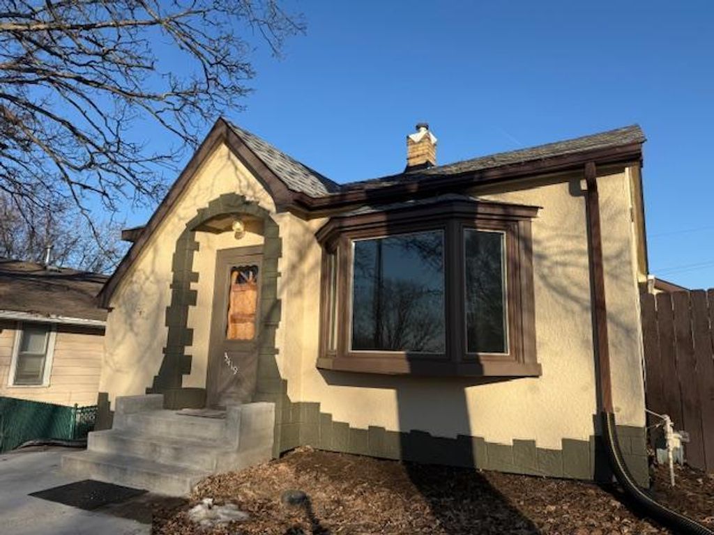 Photo of 3419 Johnson Street NE, Minneapolis, MN 55418 (MLS # 7020842)