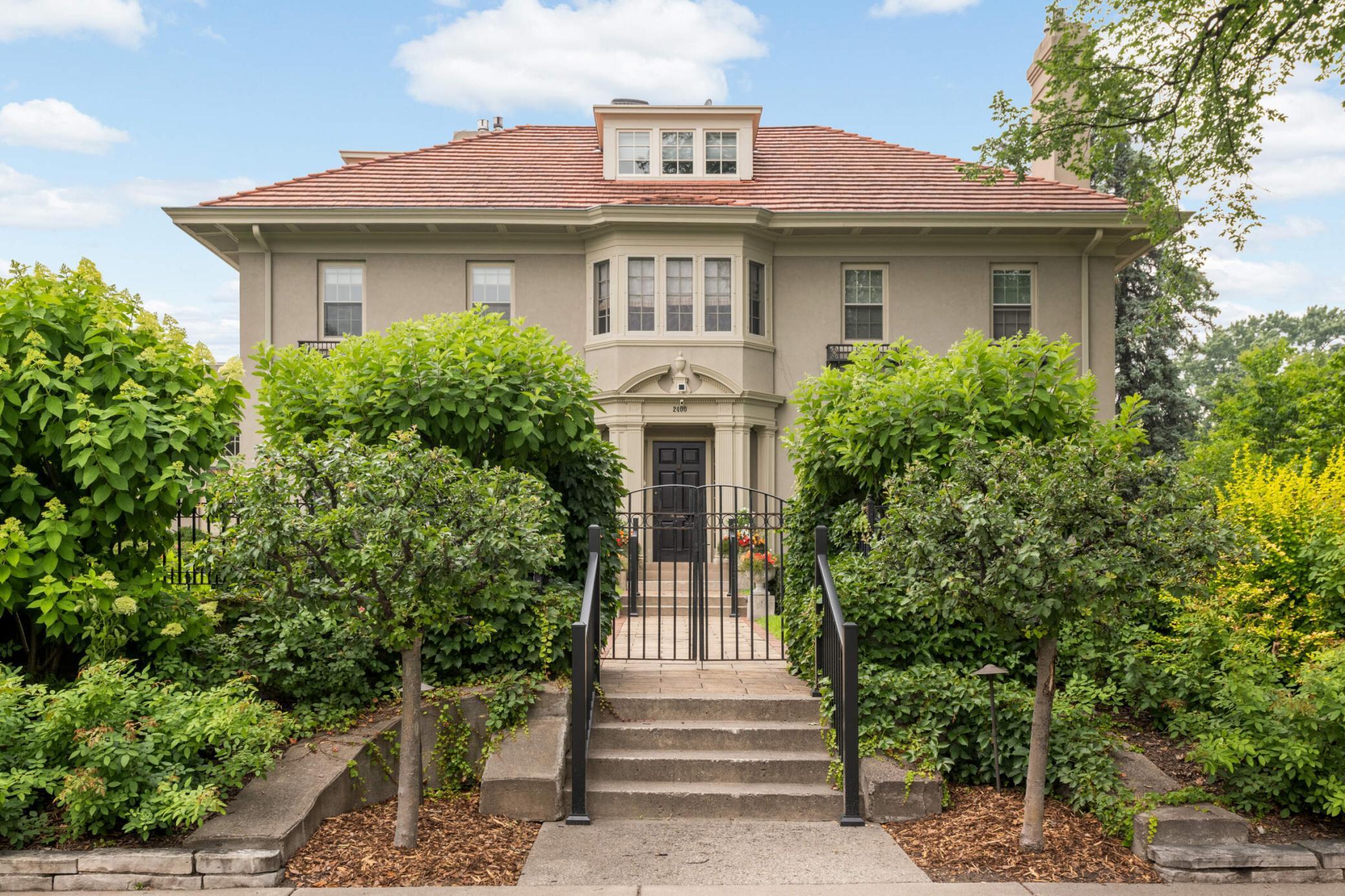 2400 Pillsbury Avenue S