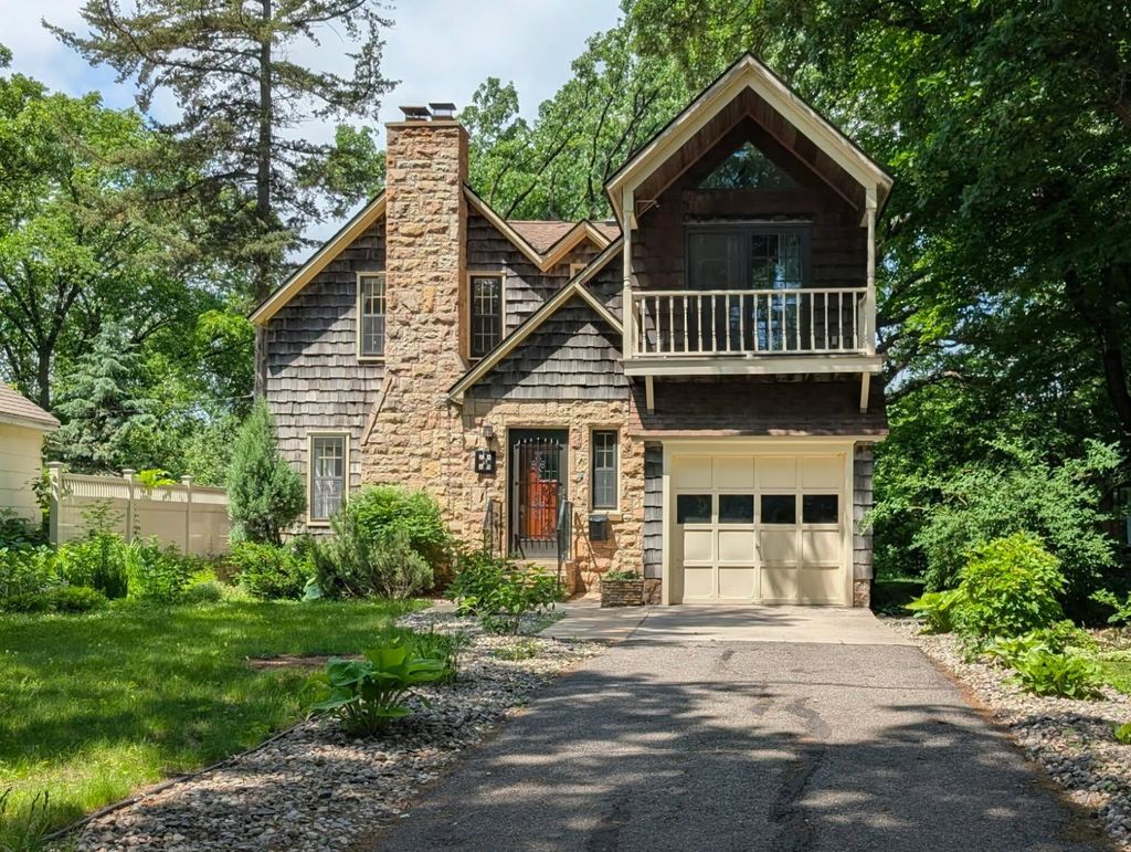 Photo of 725 N 1st Street, Montevideo, MN 56265 (MLS # 7089129)